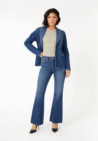 Level99 - Claudia Flare Jean
