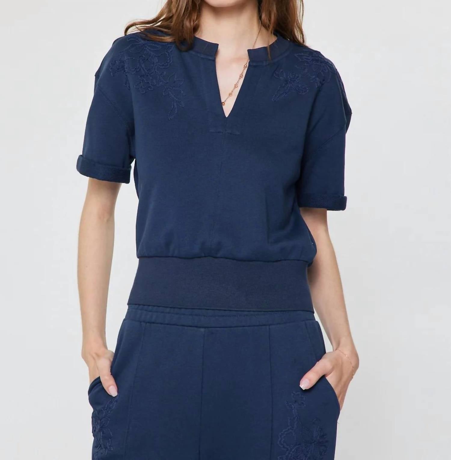 Current Air - Embroidered Cropped Short Sleeve Sweatshirt