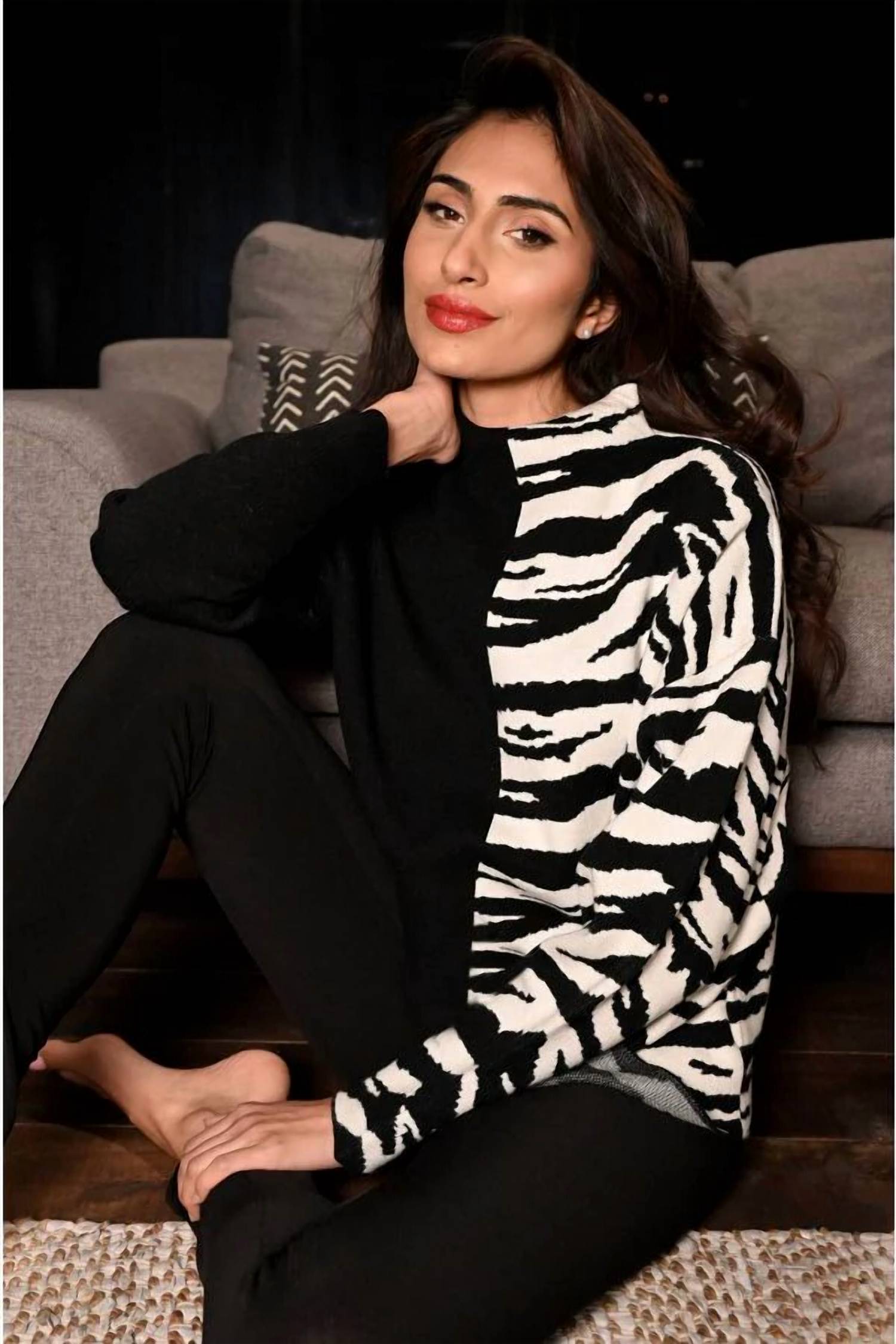 Frank Lyman - Long Sleeve Zebra Sweater