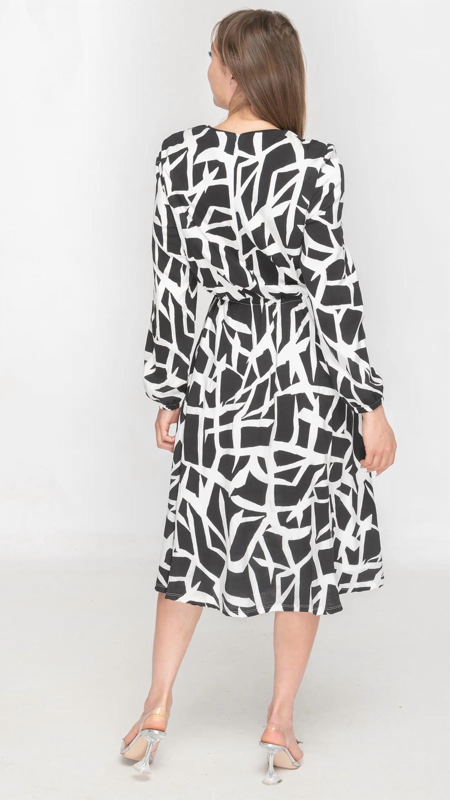 Kmw - Bell Sleeve Everything Midi Dress