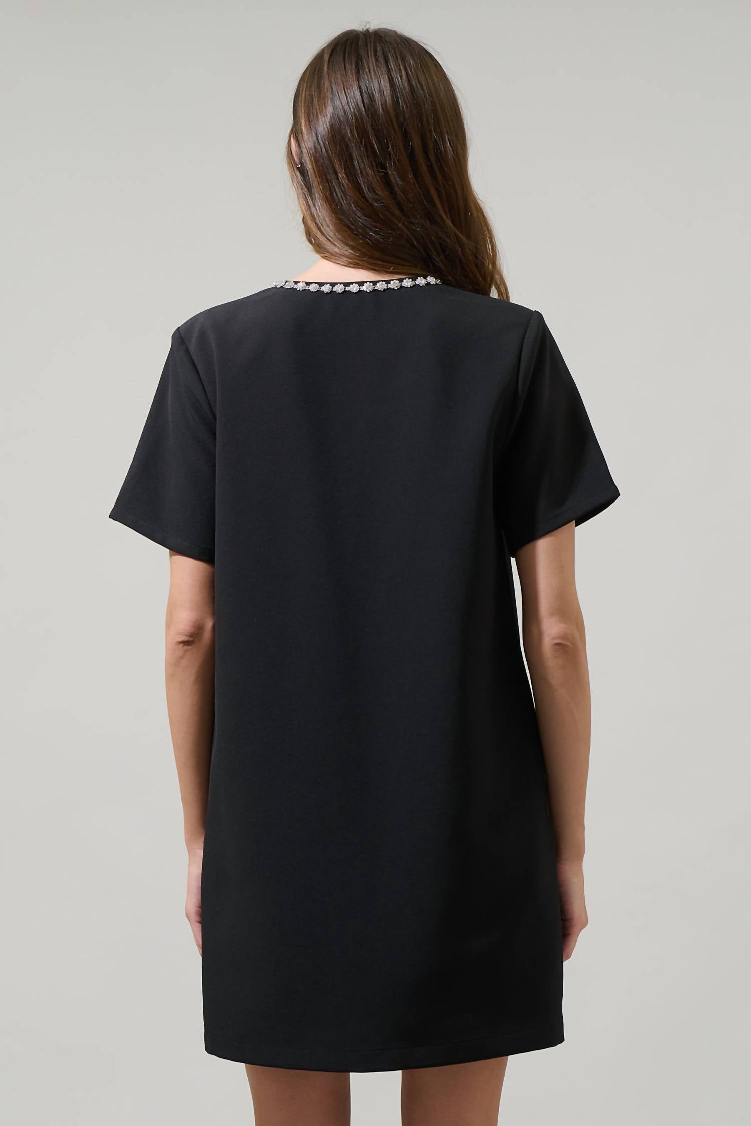 Sugarlips - Stazie V-neck Shift Mini Dress