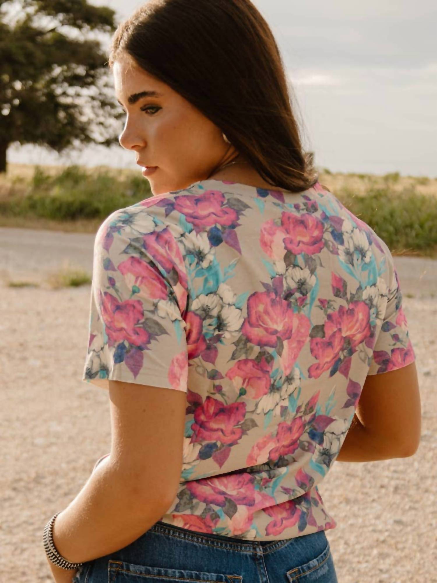 Sterling Kreek - Floral V-neck Boutique Top