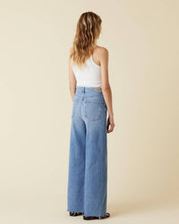 Le Jean The Column Jeans in bardot - women's jeans - detail view