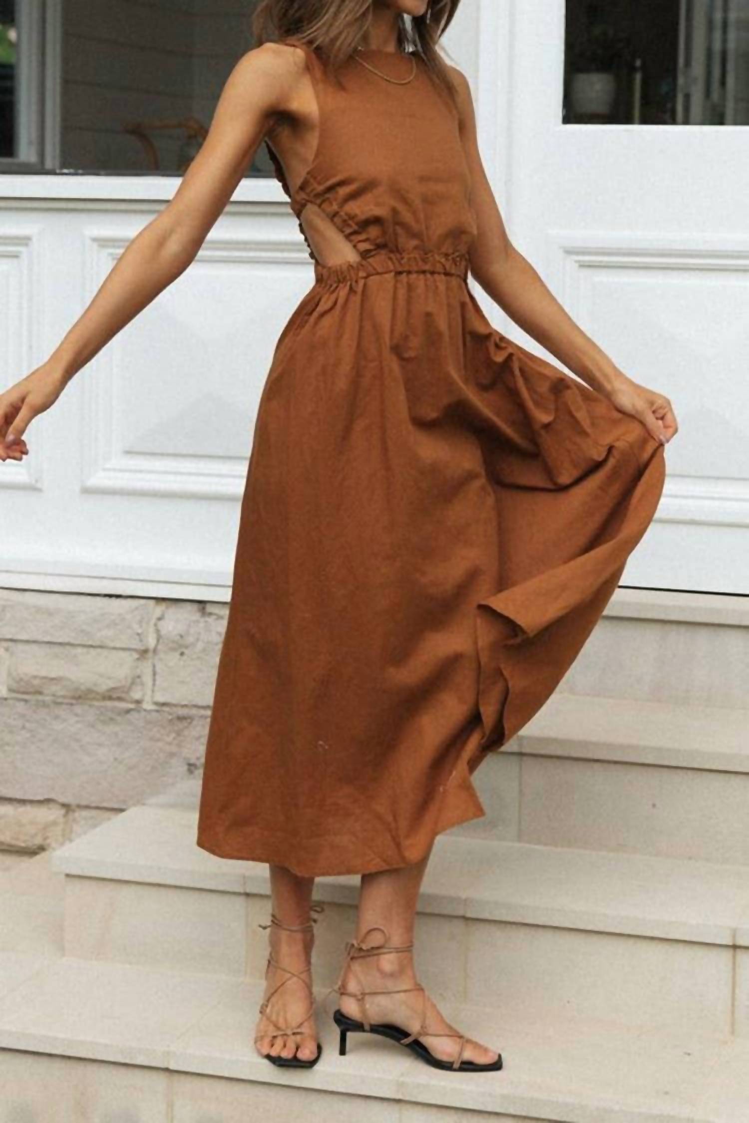 Sweetkama - Open Back Midi Dress
