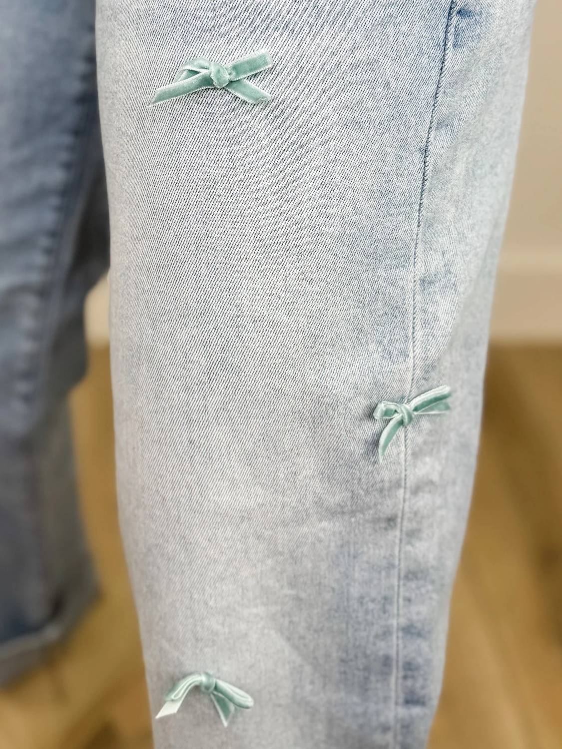 Risen - Cassidy High-rise Barrel Leg Bow Detail Cropped Jeans