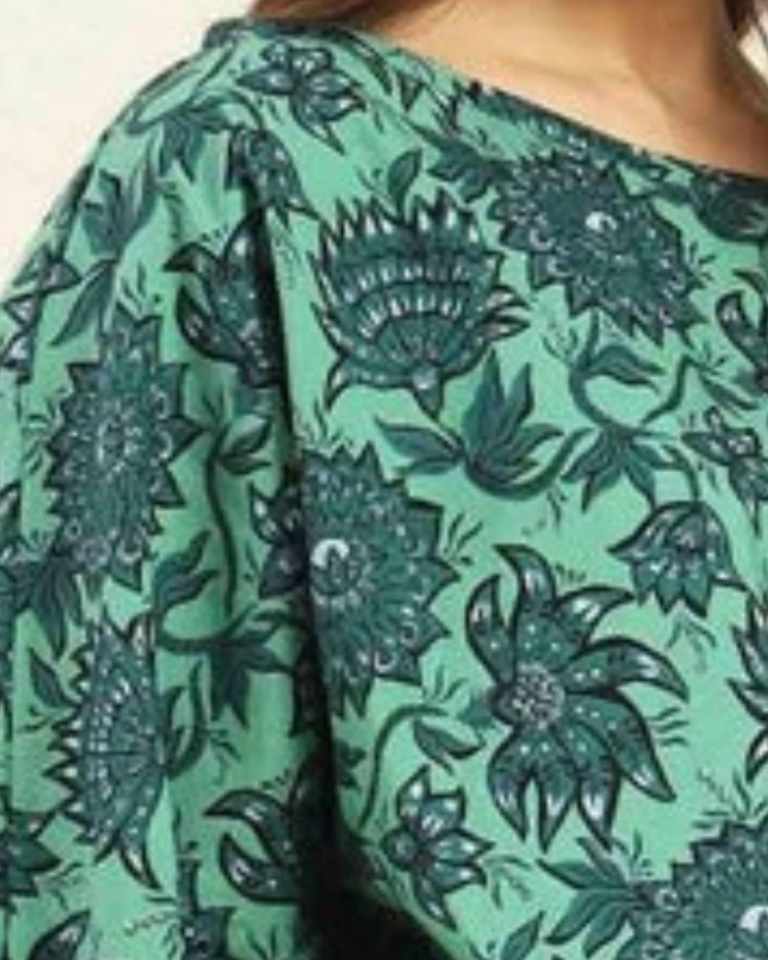 Omika - Verde Boat Neck Blouse