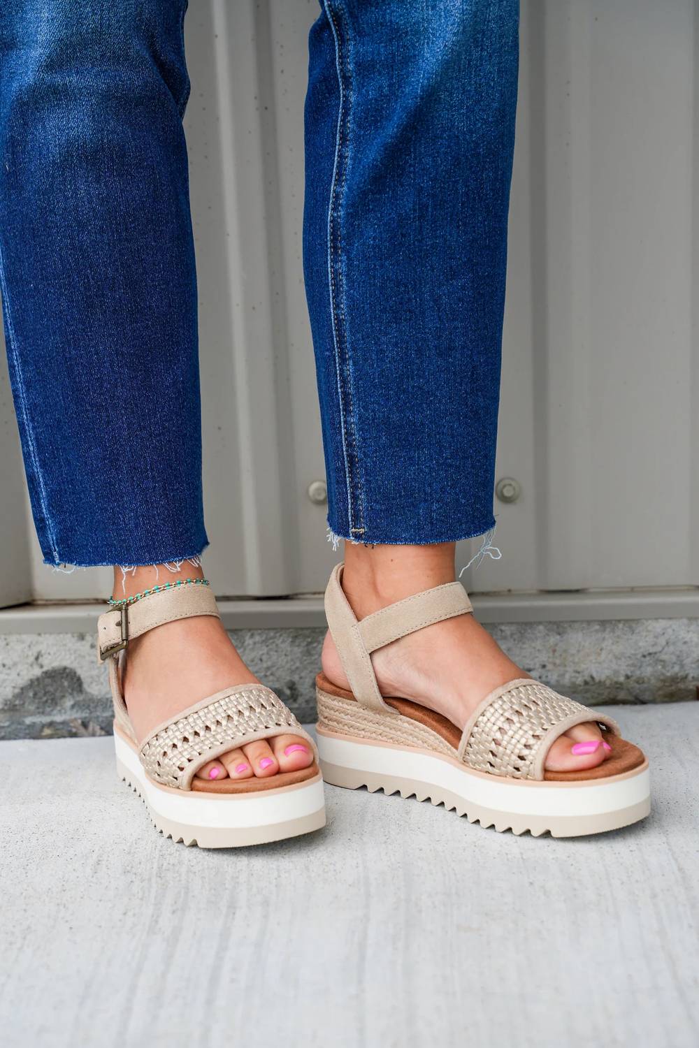 Toms - Women's Diana Wedge Sandal