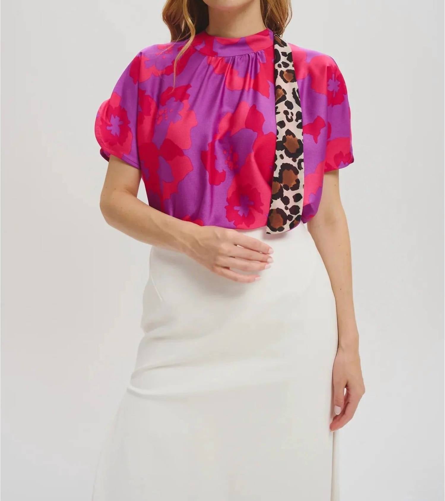 LeLe de Baltzac The Sistina Top in mauve - women's blouse - detail view