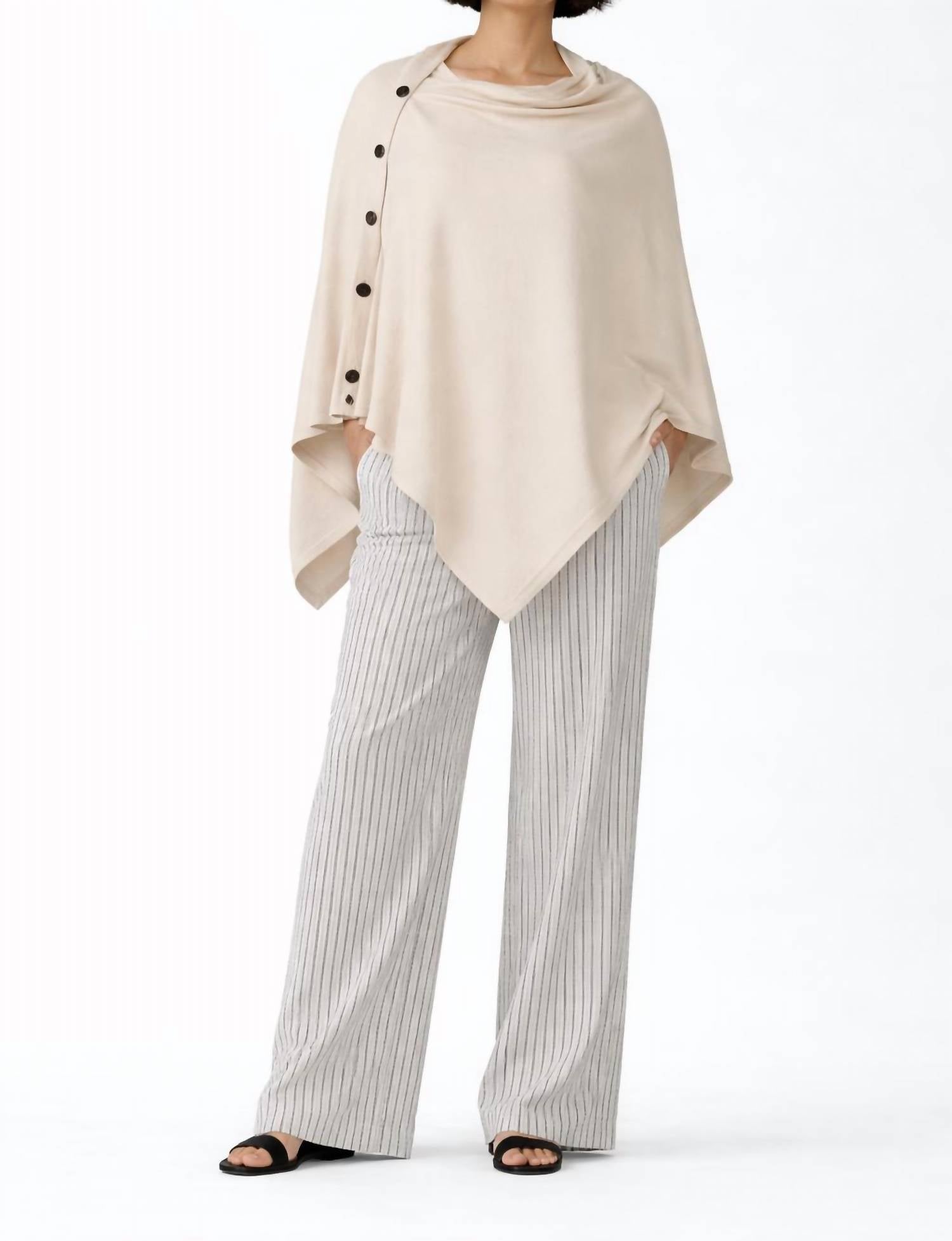 J'Envie/Eli - Luzern Side-button Poncho