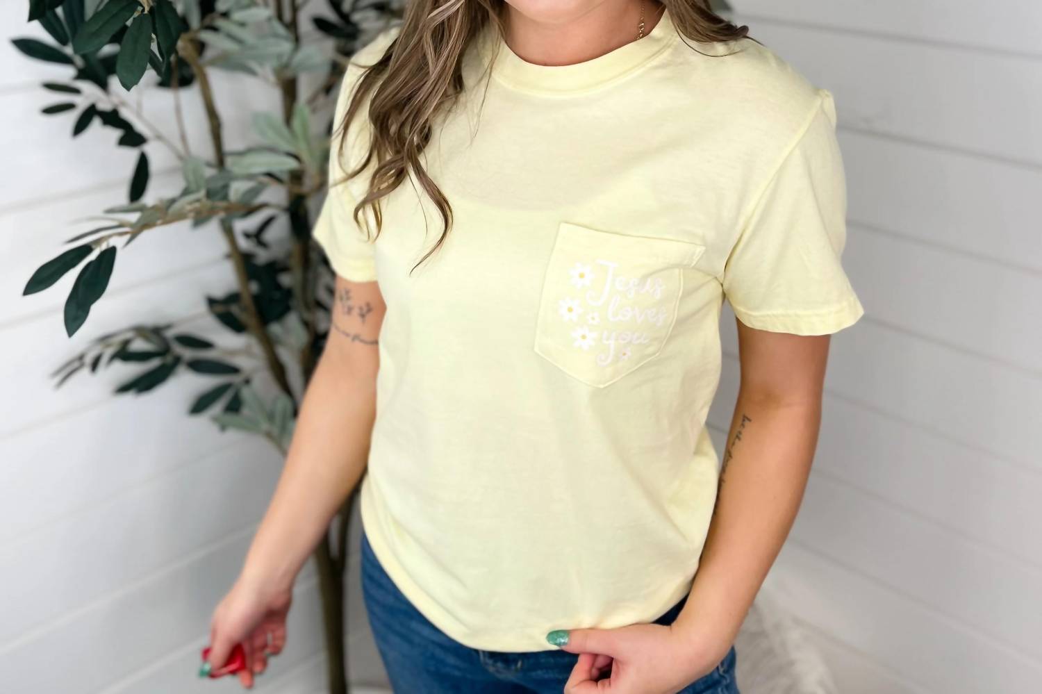 Scripted Pearl - Jesus Loves You Cotton Short Sleeve Graphic Tee