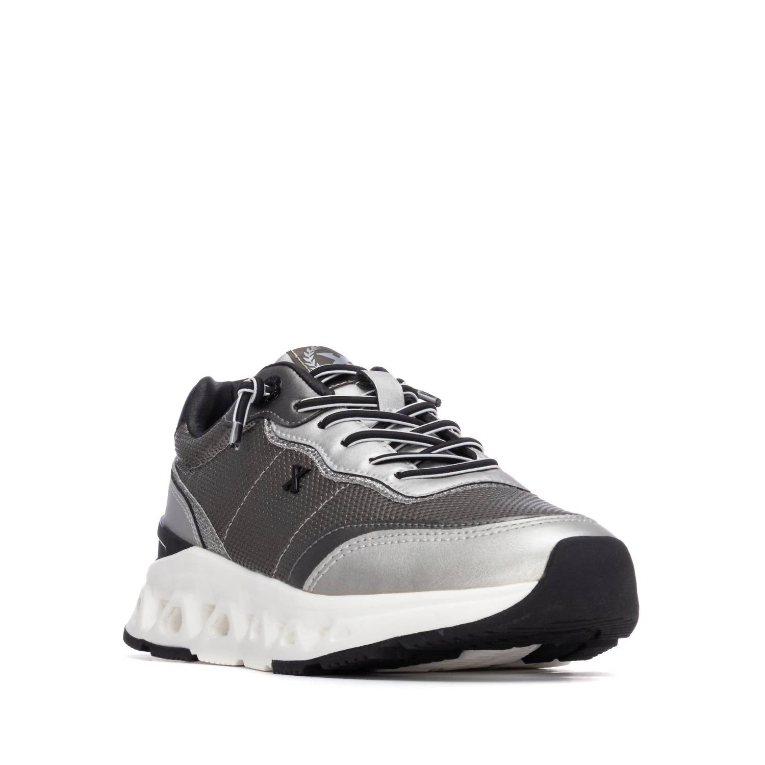 Xti Women's Casual Athletic Sneakers in plumb - women's shoe - detail view