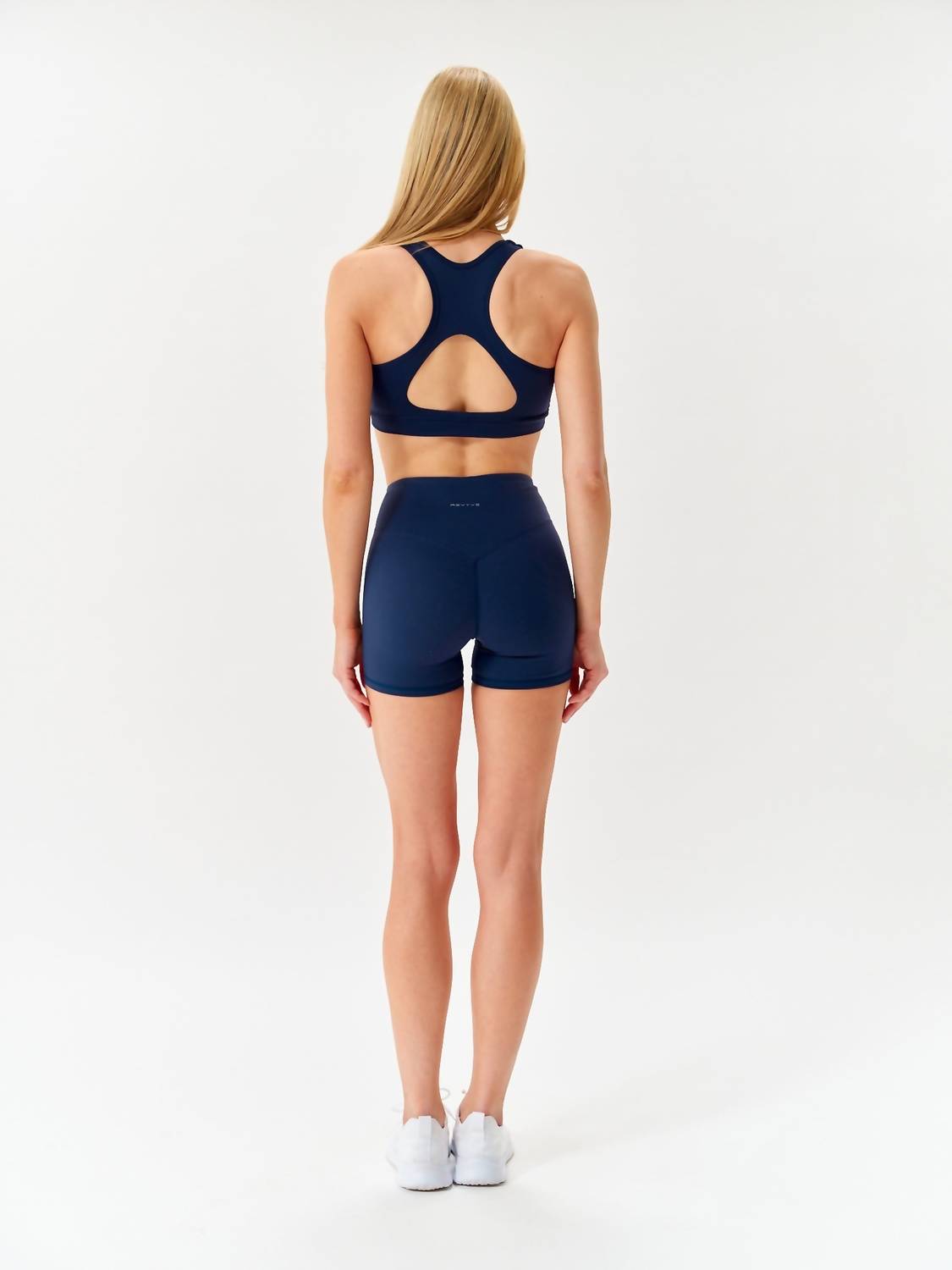 Revyve Active - Ultra-soft Stretch V-sculpt Shorts