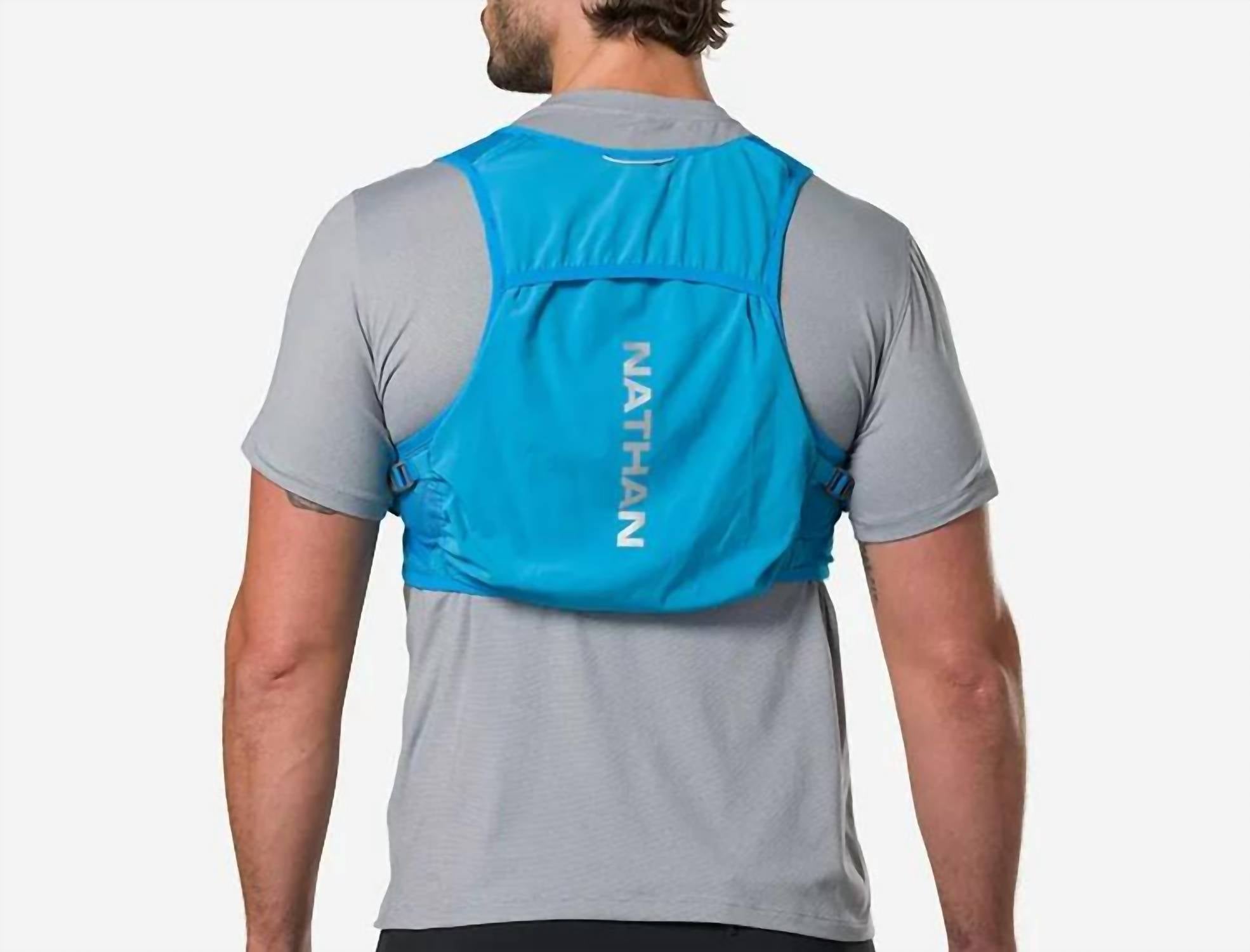 Nathan Sports Unisex Pinnacle Breeze 4l Hydration Race Vest in electric blue reflective silver - men's jacket - detail view