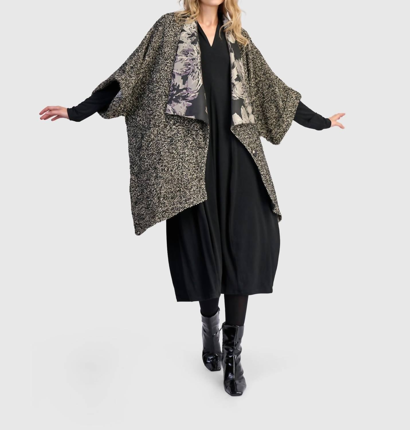 ALEMBIKA Delice Boucle Coat in glow - women's jacket
