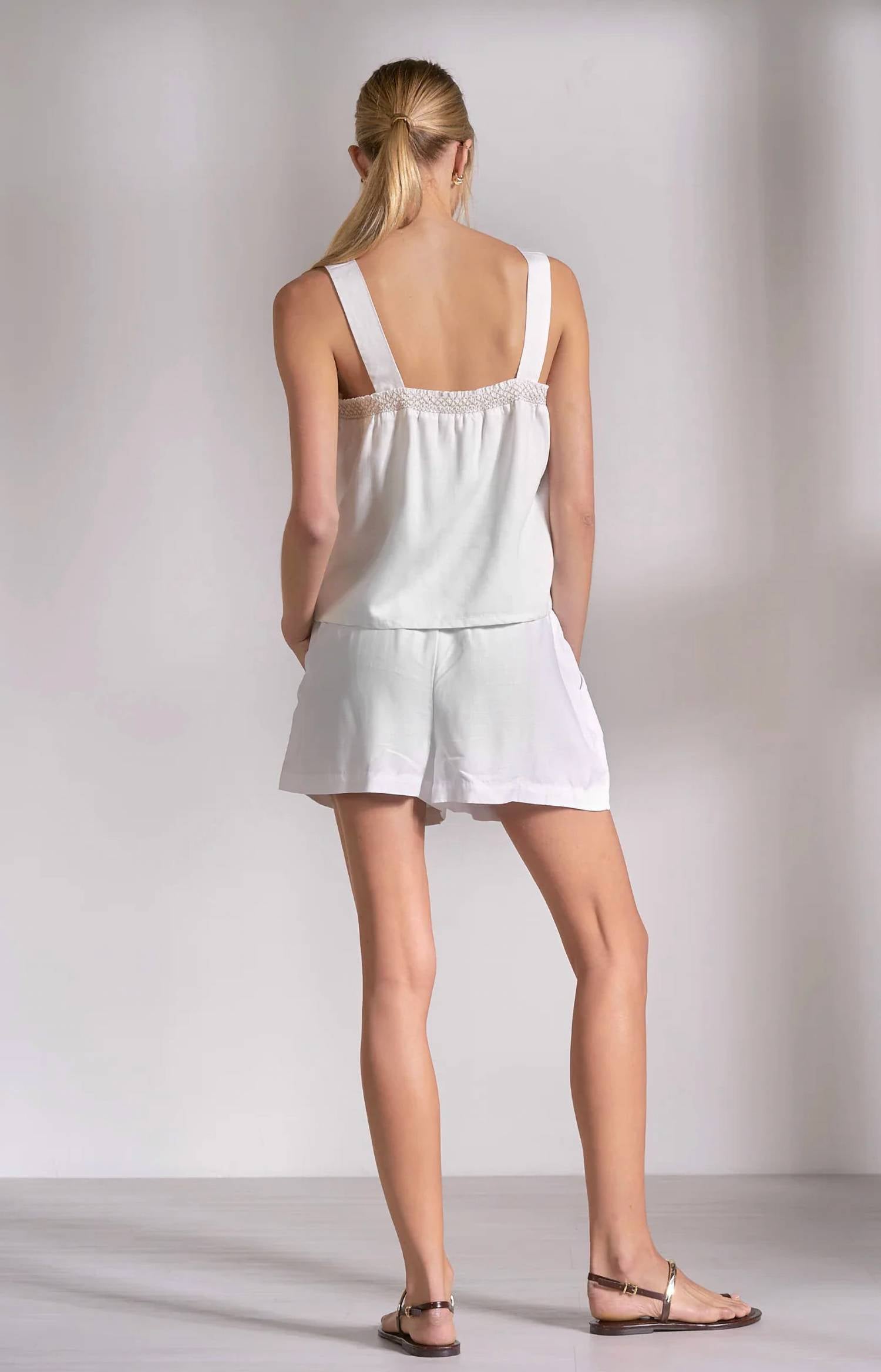 Elan - Flowy Tank