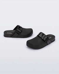 Mini Melissa Girl's Cozy Clogs in black - kids' sandal - detail view