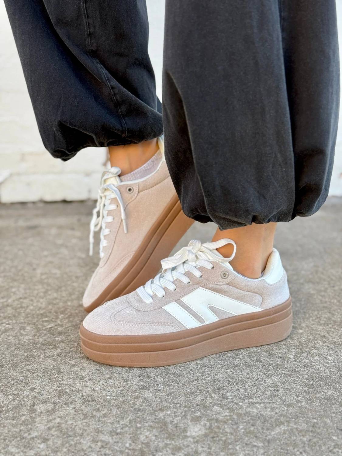 Ccocci - Women's Chunky Platform Low Top Sneakers