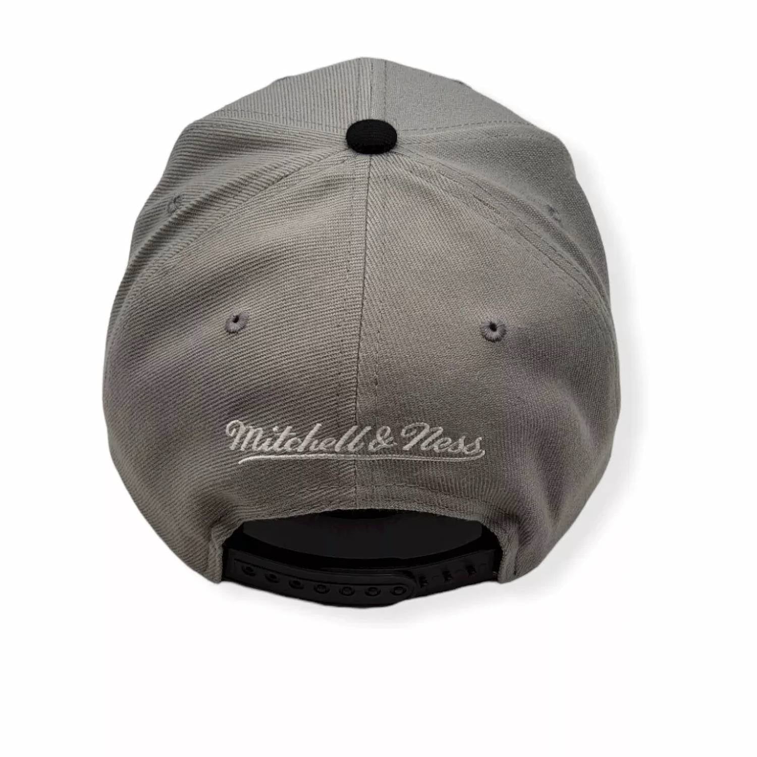 Mitchell & Ness - MEN'S NBA BROOKLYN NETS CORE BASIC SNAPBACK CAP