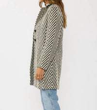 Lovestitch - Notched Lapel Long Sleeve Coat
