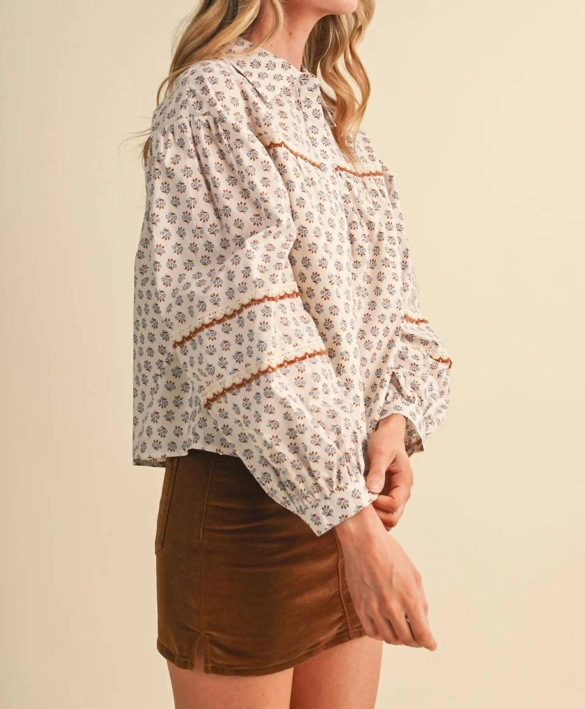 &Merci - Floral Lace Trim Button Up Top