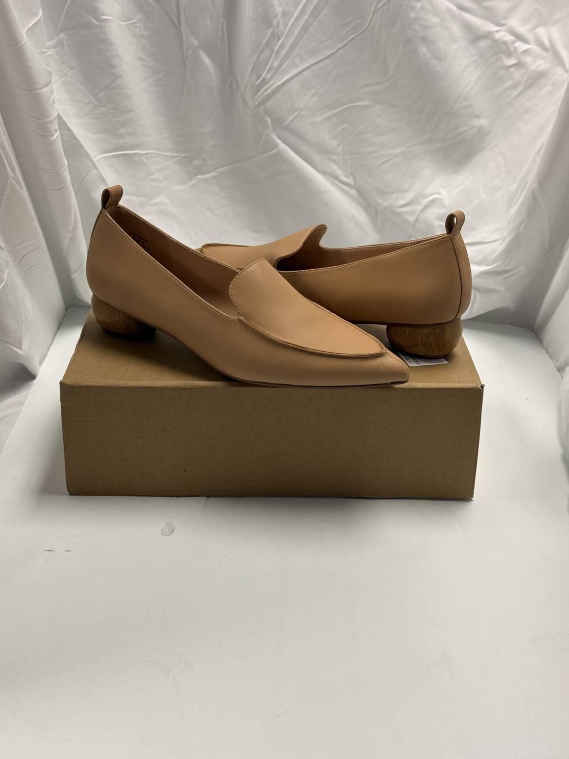 JOURNEE COLLECTION WOMEN'S MAGGS LOAFER FLAT in tan - women's flats