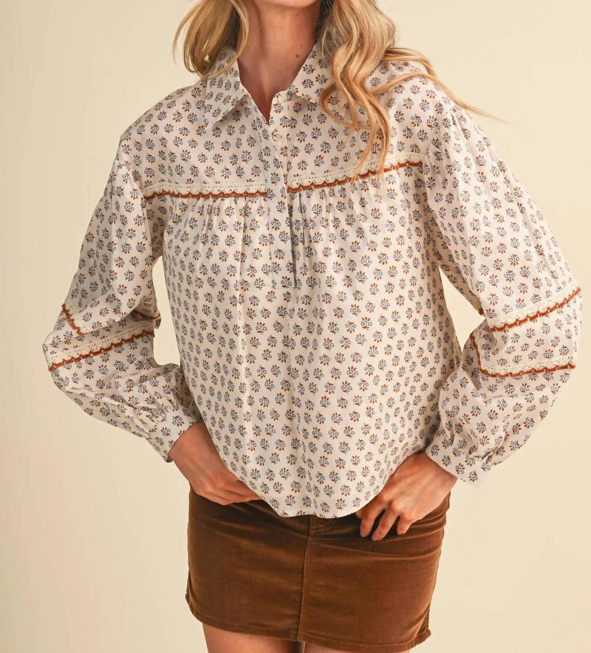 &Merci - Floral Lace Trim Button Up Top