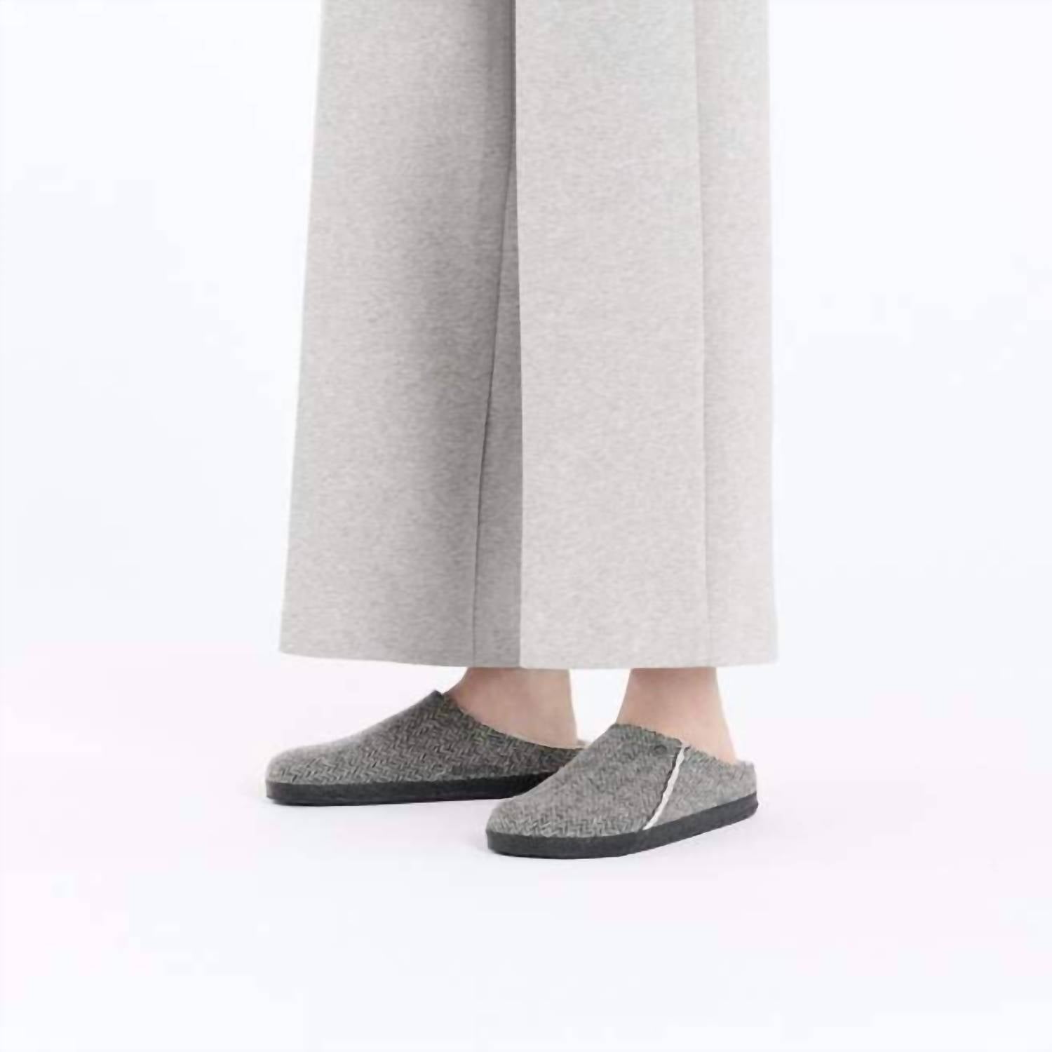 Birkenstock - Unisex Zermatt Rivet Narrow Slippers