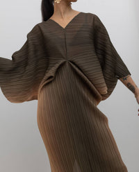 Collective - Dolman Sleeve Gradient Pleated Midi Dress