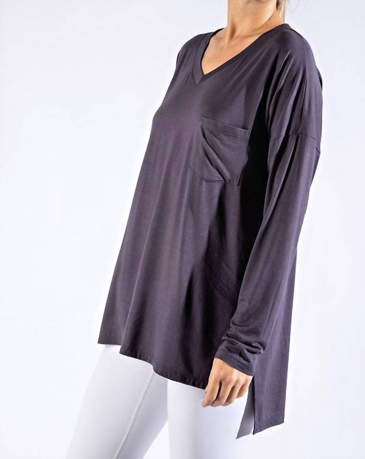 Mono B - Basic with Pocket Solid Tee