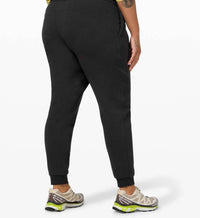 Lululemon - Scuba High Rise Jogger