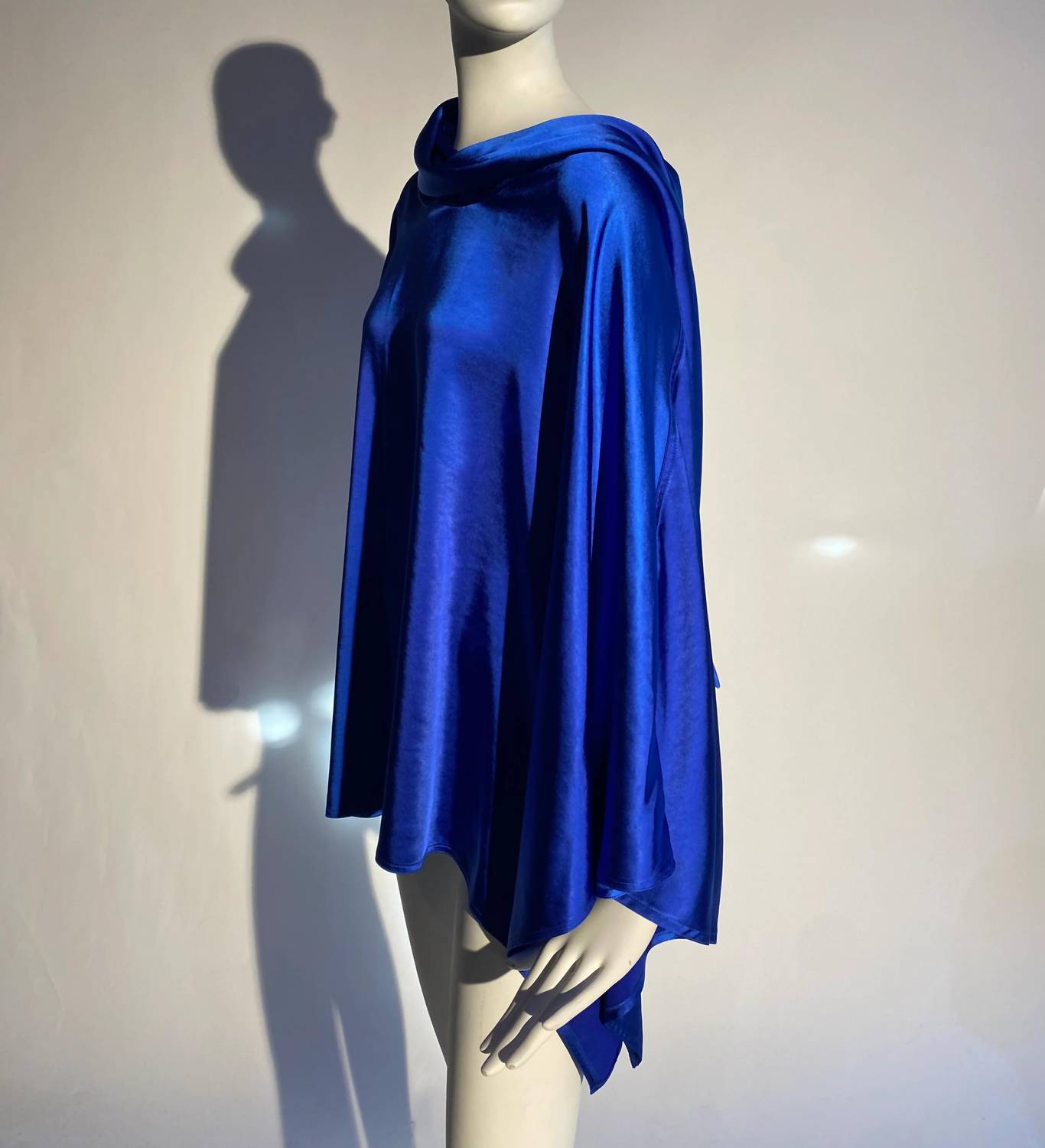 Kevan Hall - Women's Silky Scarf Top