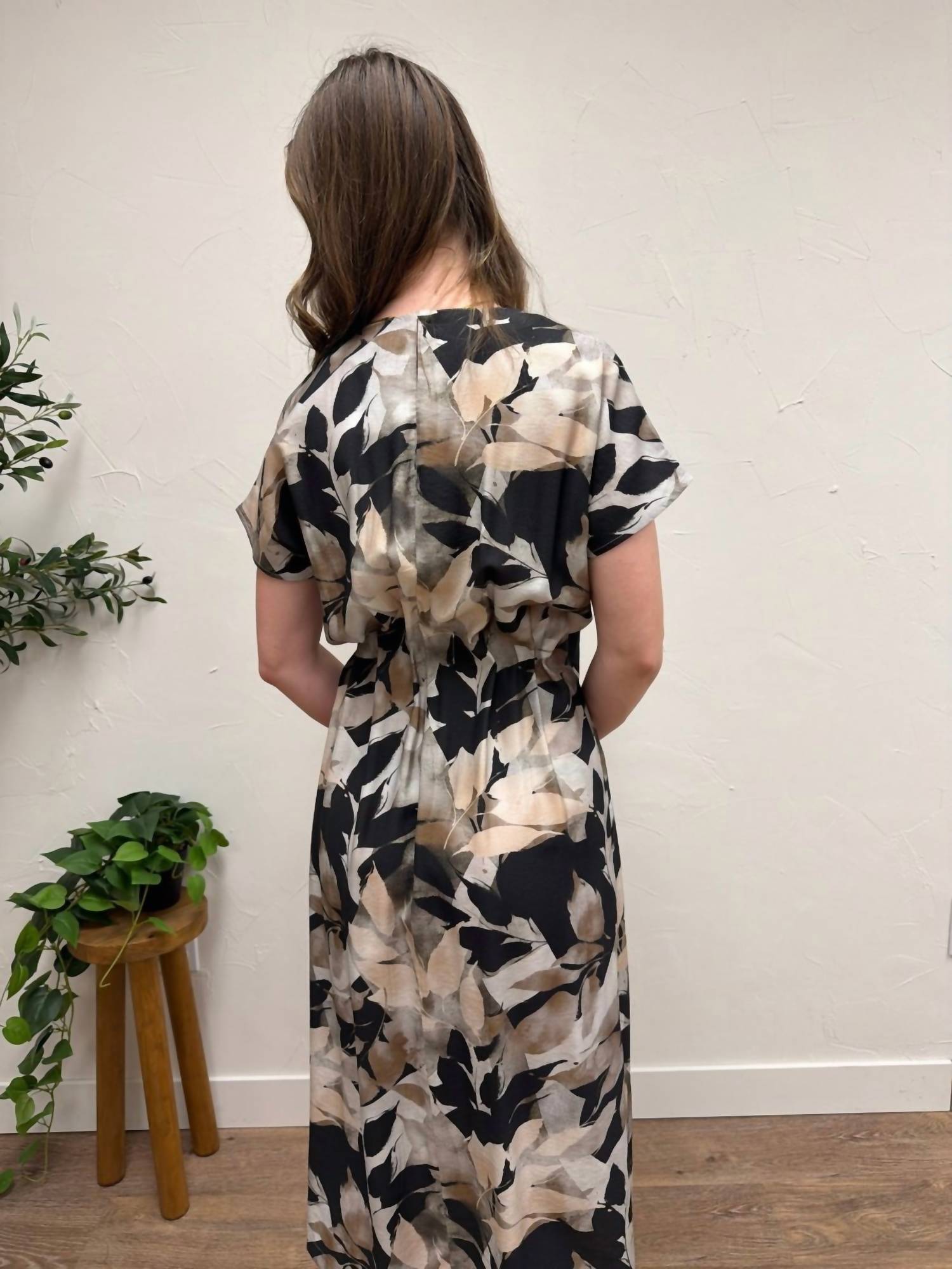 Fancy Dream Usa - Leaf Print Wide Shoulder Dress