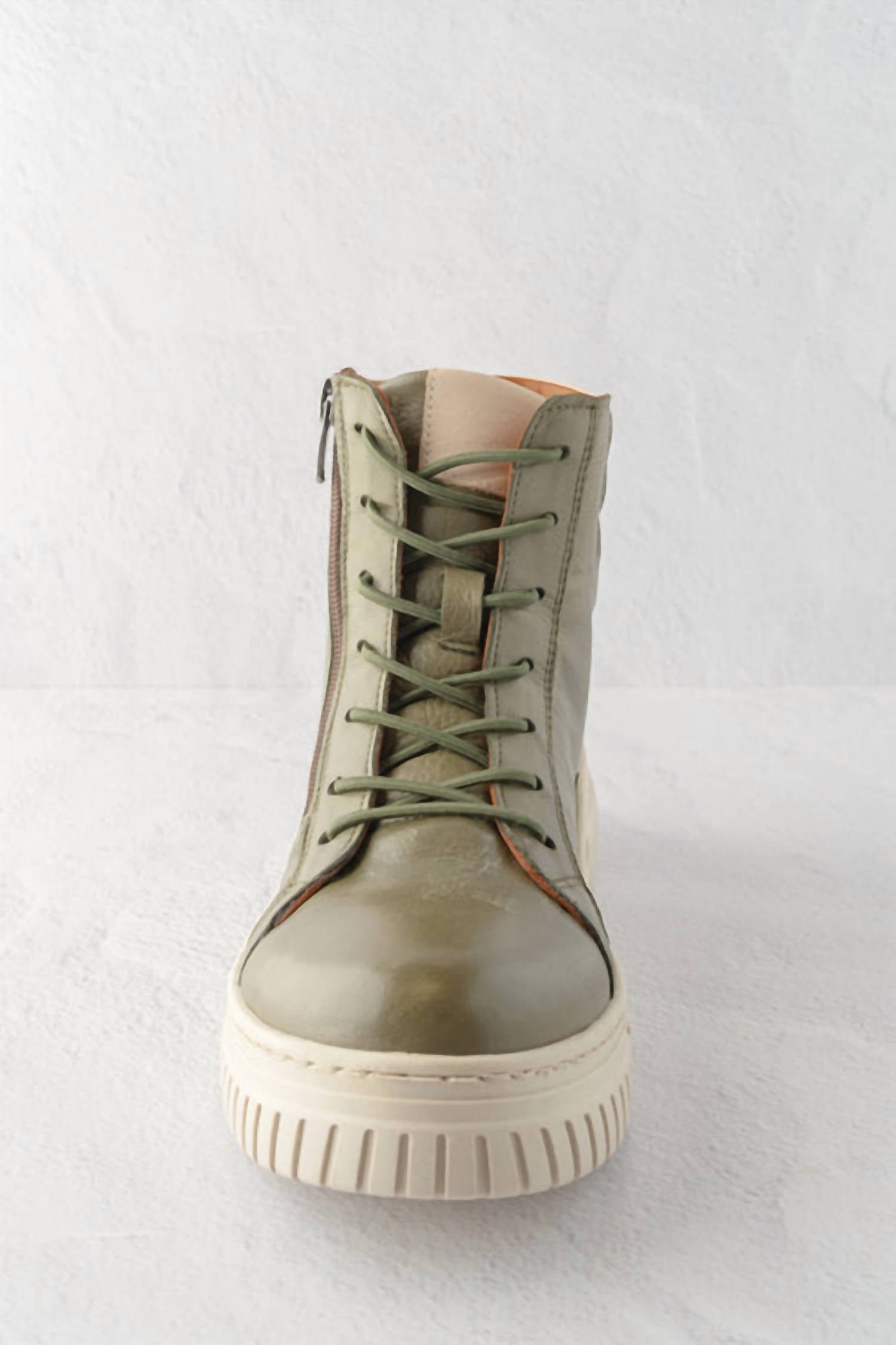 Gelato - Women's Tenor Lace Up Boots