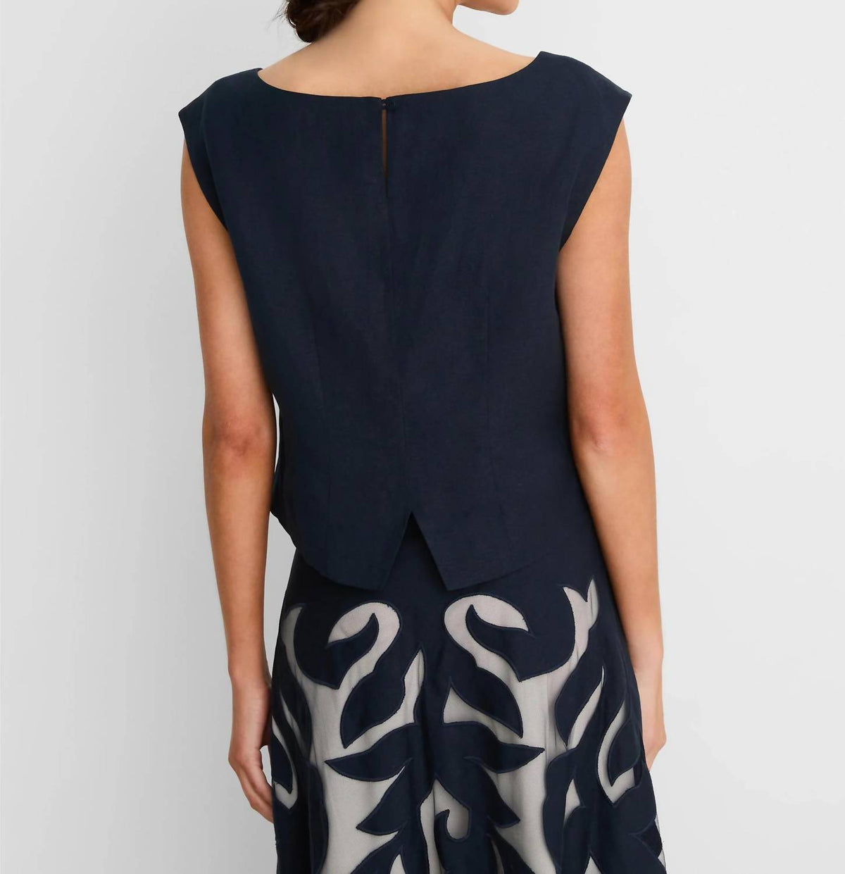 Nic + Zoe - Antibes Linen Cut Out Top