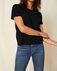 Amo - Twist Crewneck Tee
