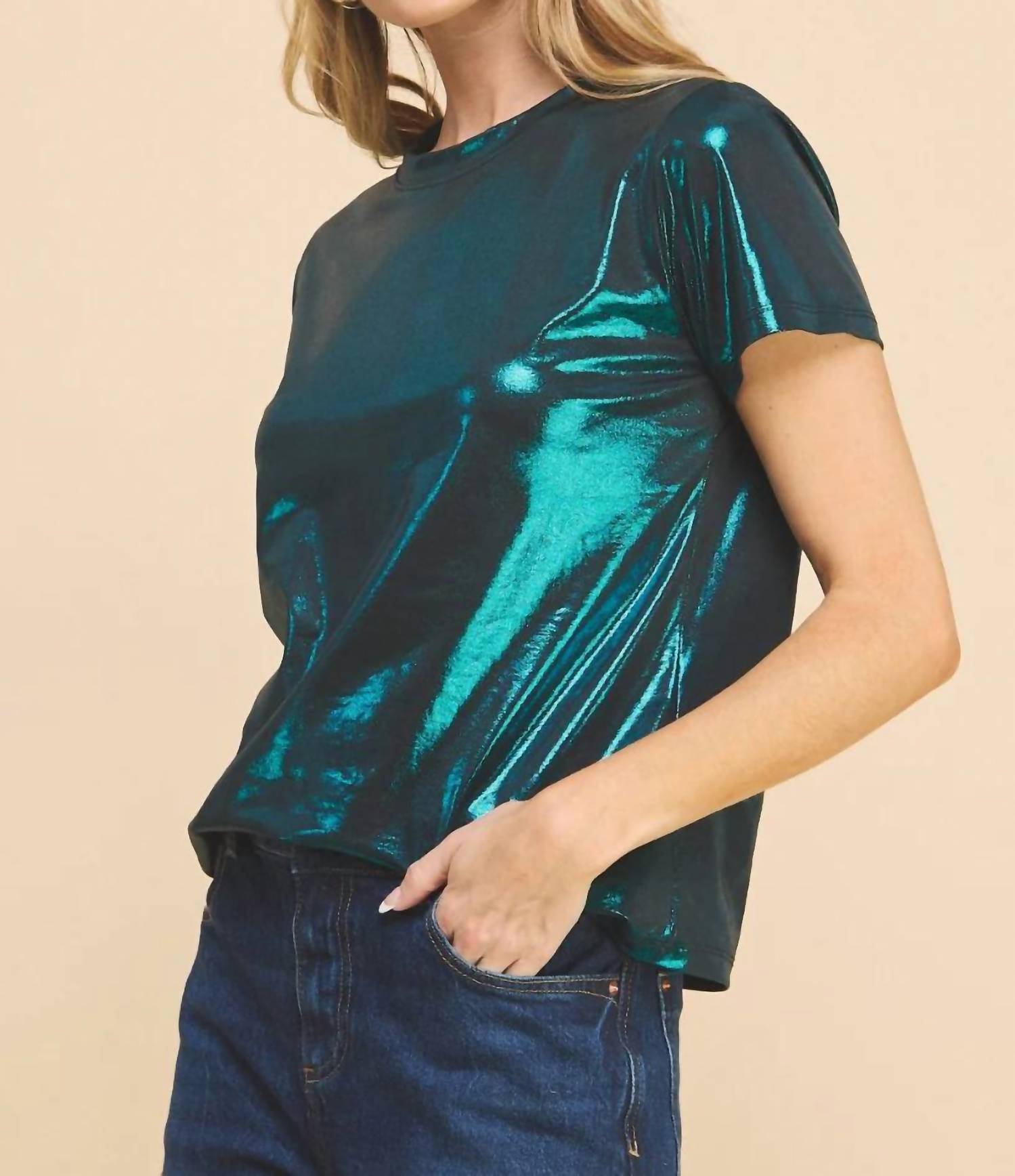 If She Loves - Metallic Short Sleeve Tee
