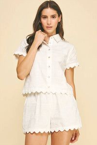 Pinch - Embroidery Detailed Wide Short