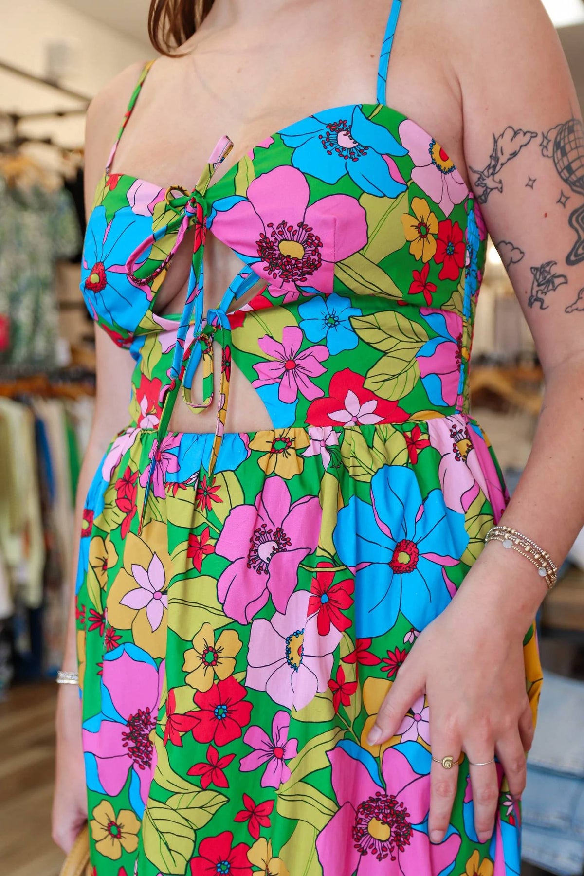 Fate - Sleeveless Front Tie Midi Dress
