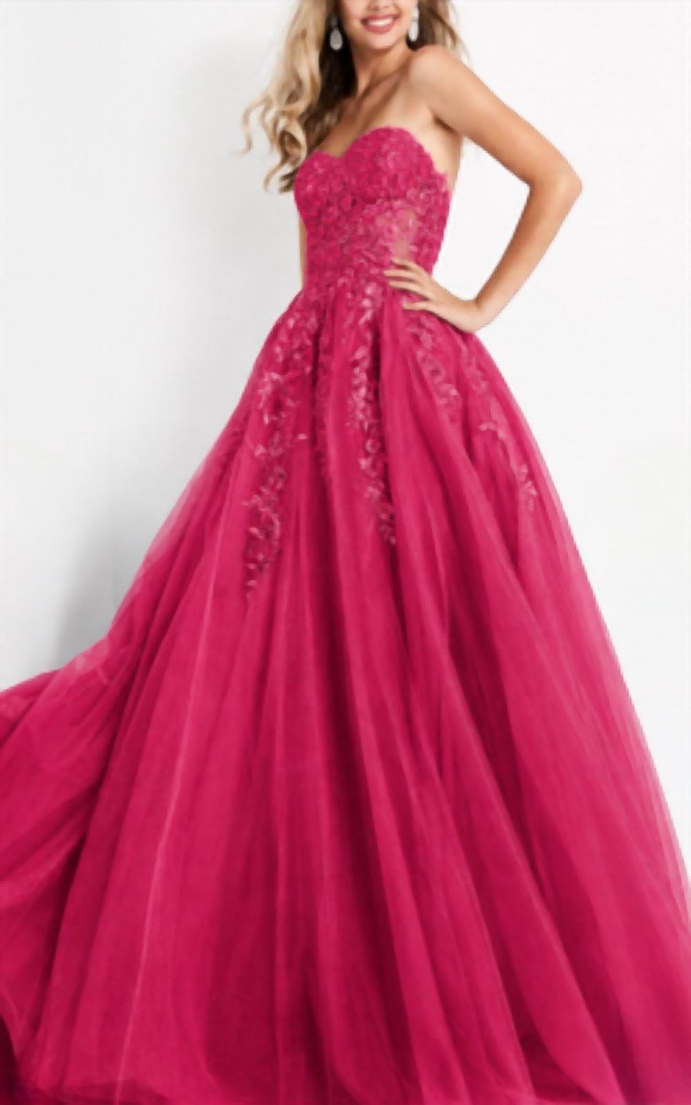 Jovani - Embroidered Sweetheart Neckline Dress