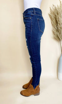 KanCan Jameson Skinny Jeans in dark wash - women's jeans - detail view