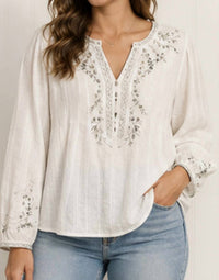 Keren Hart - V-neck Long Sleeve Blouse