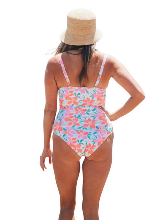 Feather 4 Arrow - Cassie One Piece