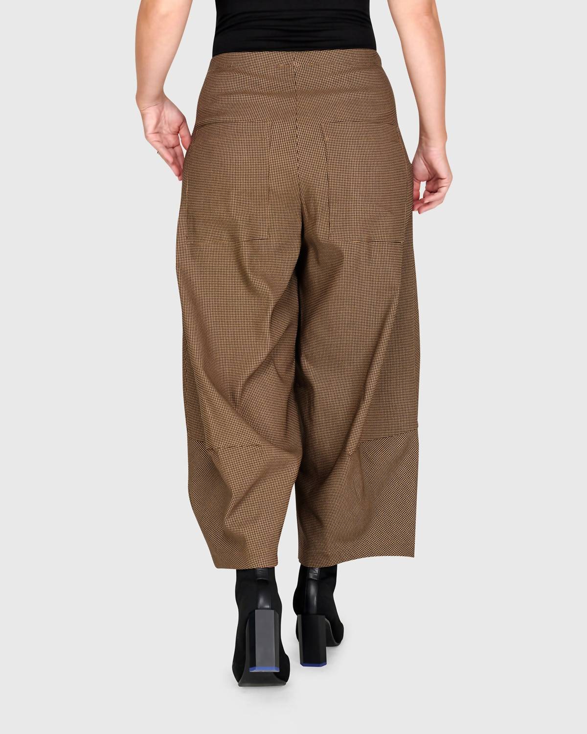 ALEMBIKA Bonanza Trousers in houndstooth - women's pants - detail view