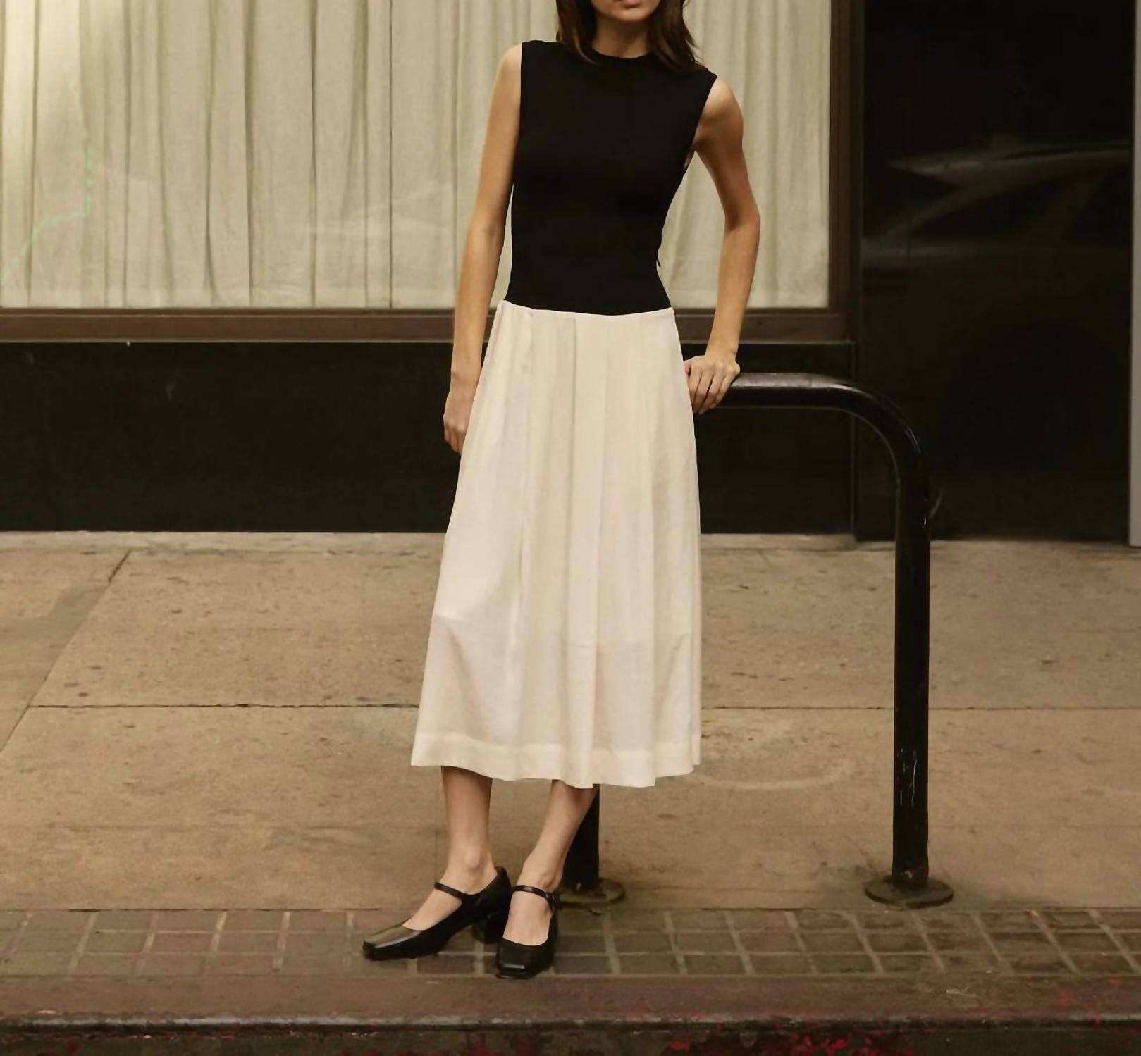 Mod Ref - Cairo Midi Dress