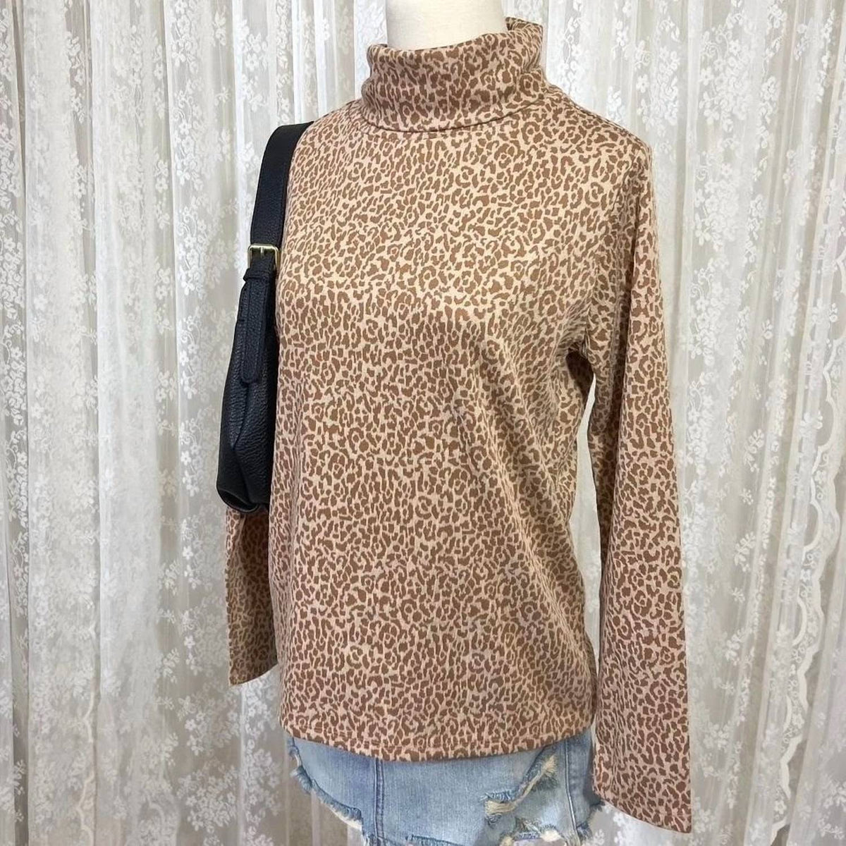 Tyler Boe - Women's Knit Long Sleeve Tunic