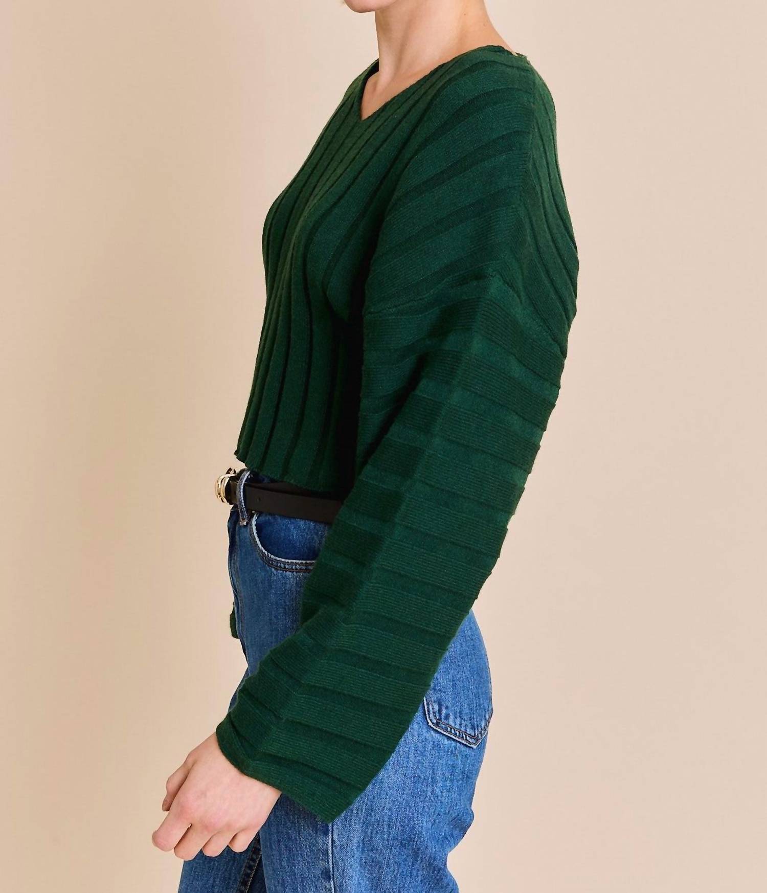 Le Lis - Pamela- Long Sleeve V-neck Sweater