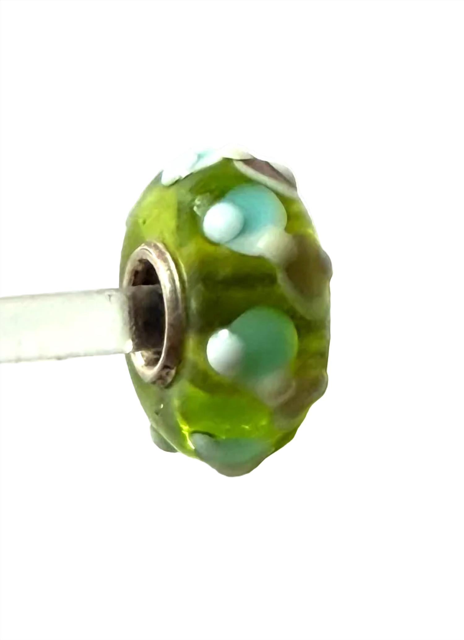 Trollbeads Women's Universal Unique Lace Bead Charm in green - women's accessory