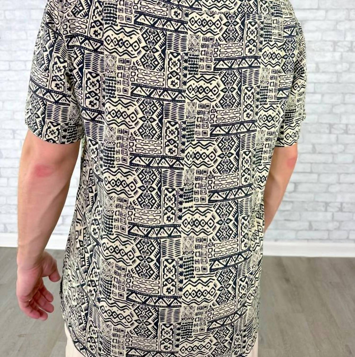 Kenny Flowers - Women's Night Out Button Down Top