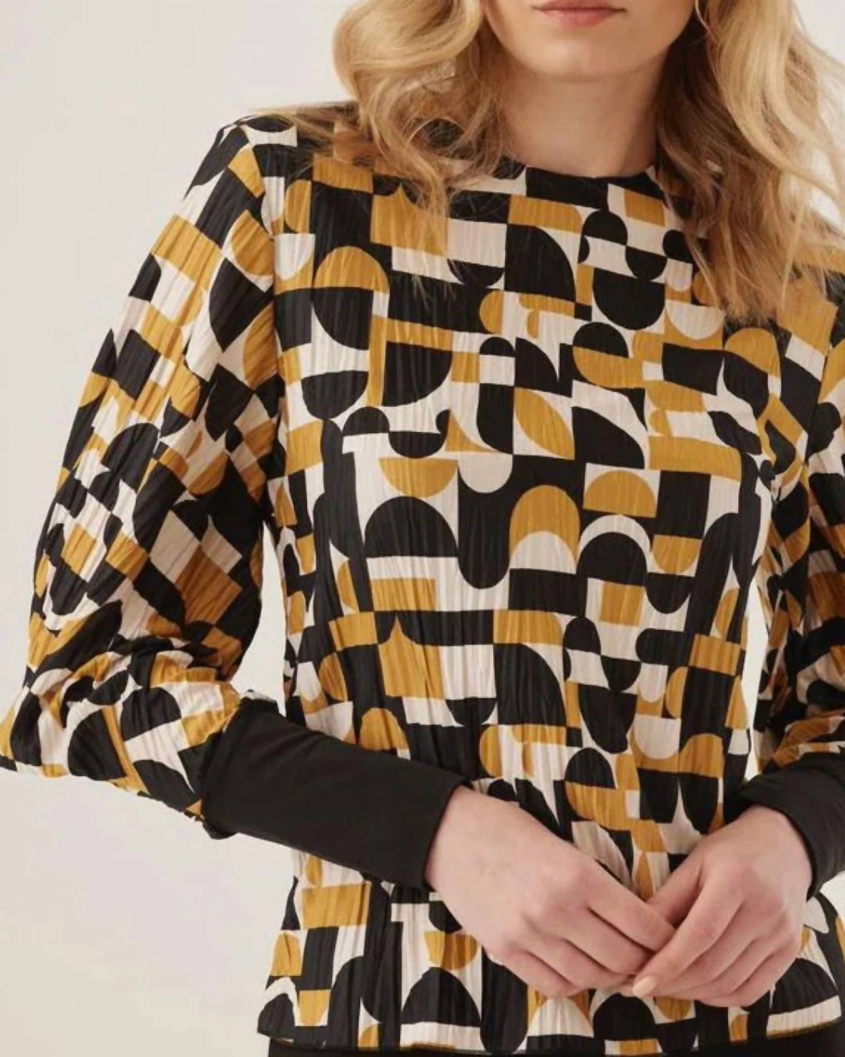 Beat - Geometric Patterned Long Sleeve Top