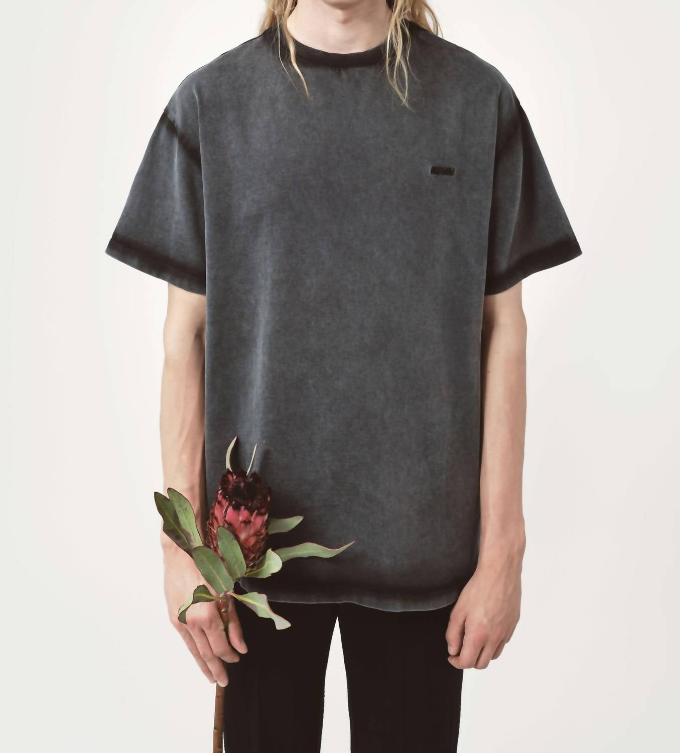 Avavav Unisex Theo Embroidered Logo T-shirt in faded black - men's t-shirt